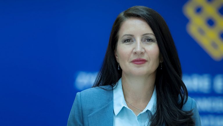 Auditorja e Përgjithshme kërkon t’i ulet paga, Kuvendi nuk ia aprovon kërkesën