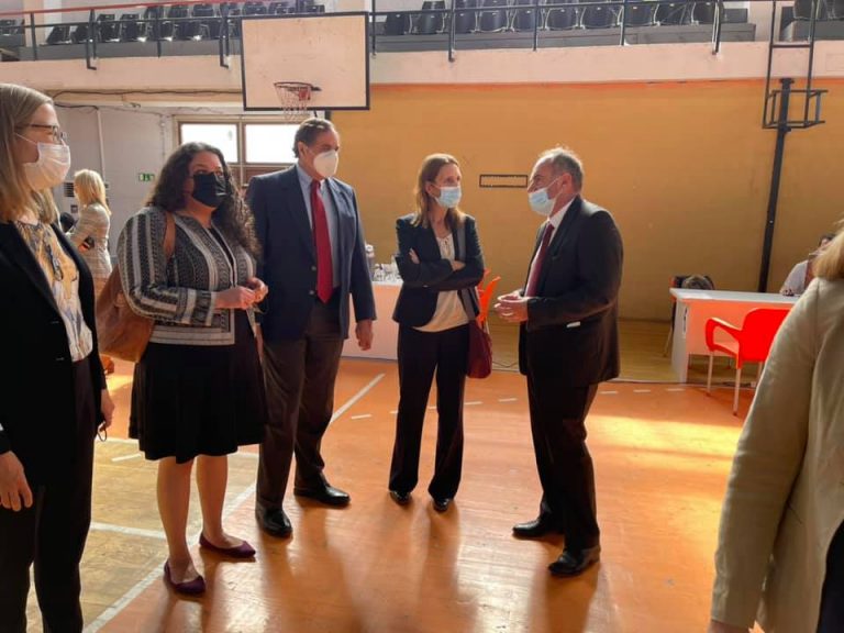 Në Qendrën e Vaksinimit në Prizren, administrohen 125000 doza të vaksinës