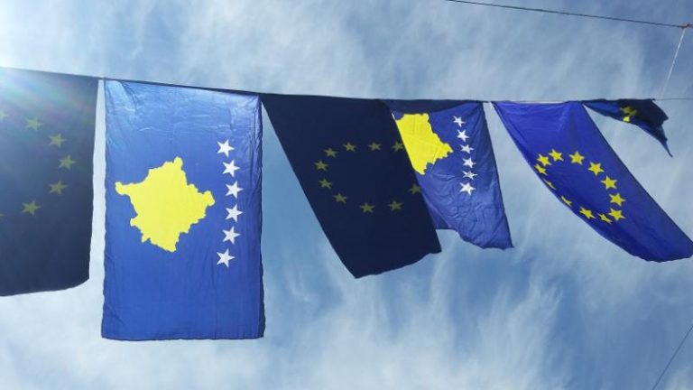 BE-ja kritikohet për mosliberalizimin e vizave për Kosovën