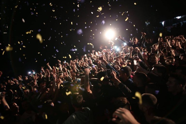 Në 15 tubime zgjedhore nuk u respektuan masat antiCOVID-19