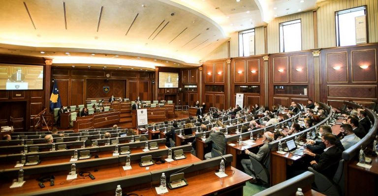 Sot mbahet seanca e re e Kuvendit, këto janë pikat e rendit të ditës