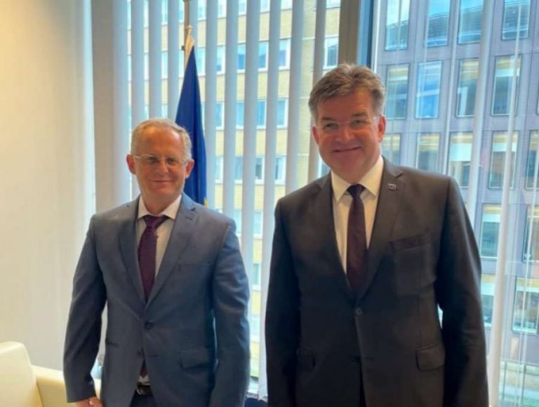 Të enjten takohet grupi i Kosovës me të Serbisë për zgjidhjen e çështjes së targave