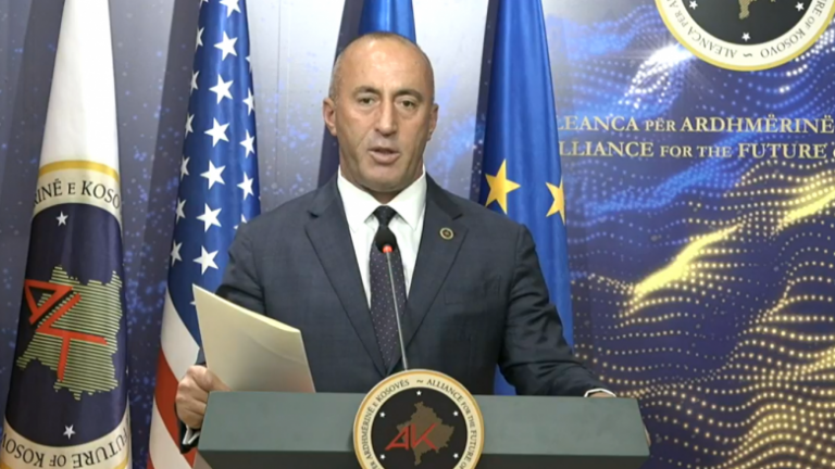 Haradinaj thumbon Kurtin në procesin zgjedhor të AAK-së: Kosova po udhëhiqet nga politikanë paranojakë, do ta ndërrojmë këtë