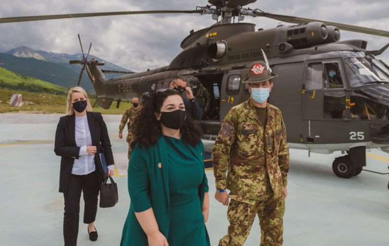 Presidenca e Kosovës i reagon kërcënimeve të Vuçiqit