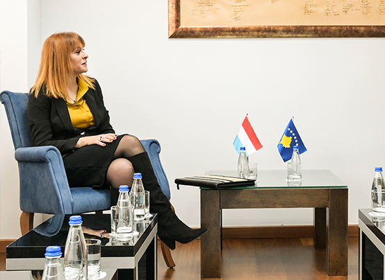 Ngacmoi ambasadoren e Luksemburgut në Kosovë, ndalohet një person