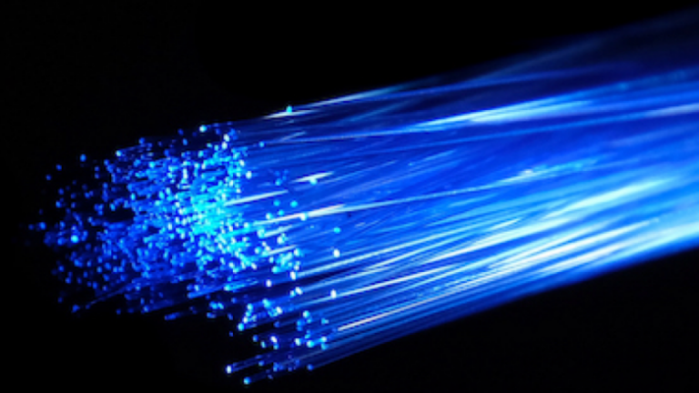 Japonezët thyejnë rekordin për internetin më të shpejtë në botë – mund të shkarkoni gati 80 mijë filma për një sekondë