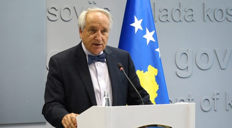 Kurti emëron Rifat Latifin, ministër të Shëndetësisë