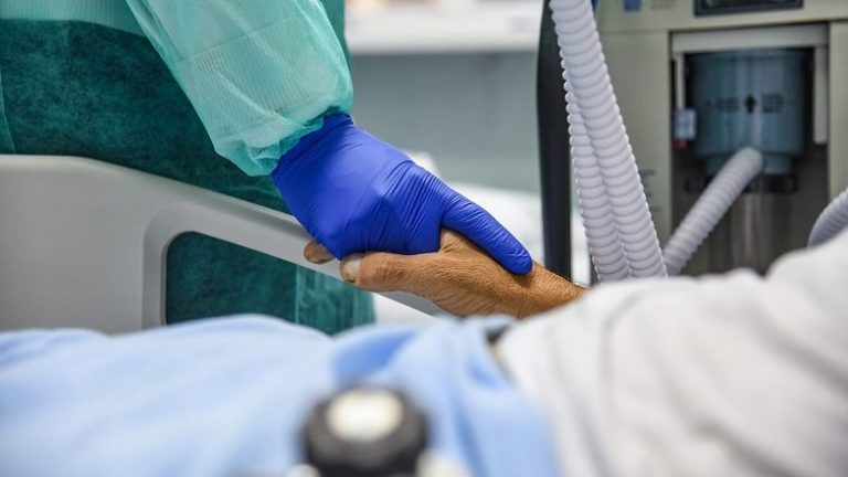 ​ShSKUK po trajton 12 pacientë me Covid-19 dhe 30 post-covid