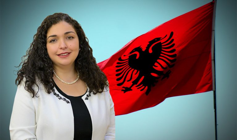 Presidentja Vjosa Osmani uron për 28 Nëntorin: Kjo datë ka shumë peshë historike