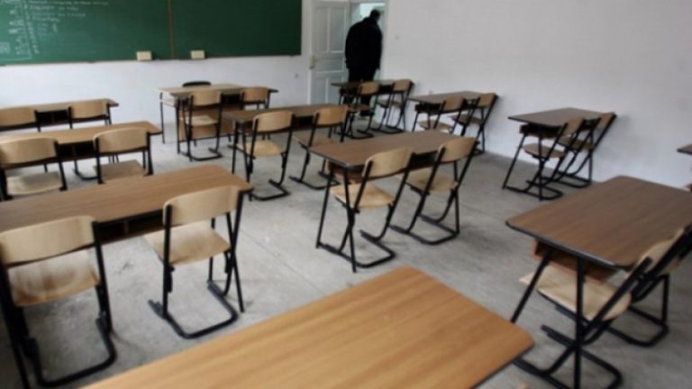 Ngritët aktakuzë ndaj arsimtarit që rrahu nxënësen e tij 13 vjeçare në Viti