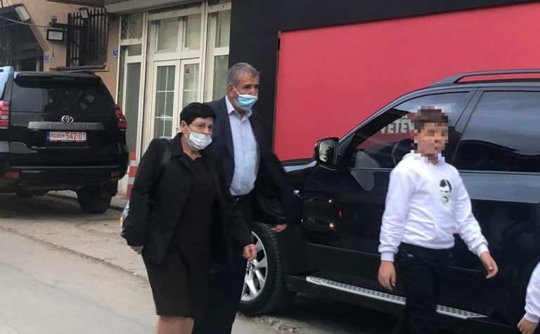 Prindërit e Astrit Deharit dhurojnë gjak në përvjetorin e vdekjes së tij