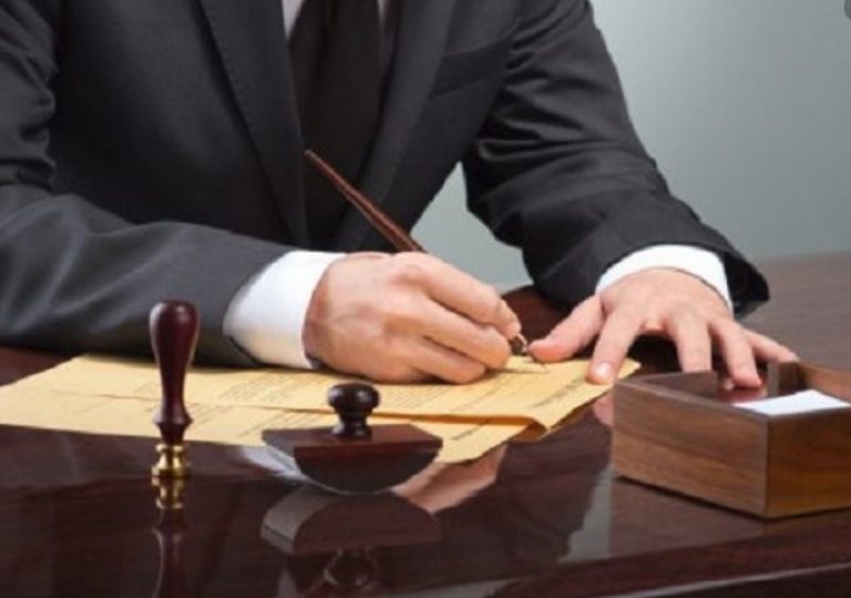 Ministria e Drejtësisë thotë se do t’i ulë tarifat e përmbaruesve privatë