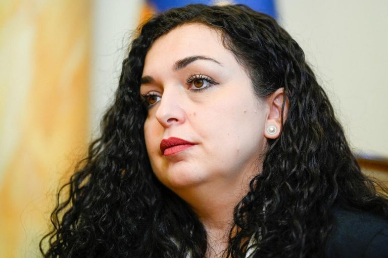 Presidentja Osmani përkujton vëllezërit Gërvalla dhe Kadri Zekën