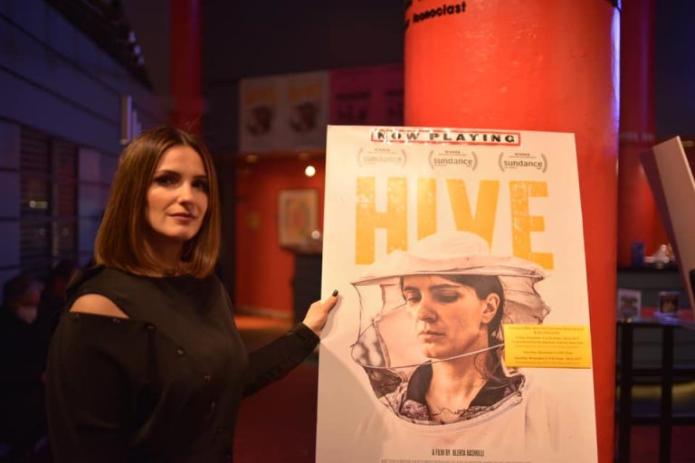 “Zgjoi” shfaqet edhe në New York, në premierë ishte edhe Eliot Engel