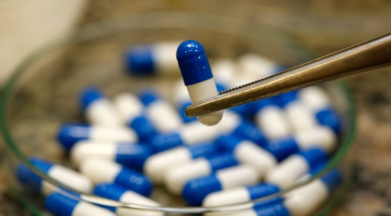 Pfizer: Rezultate premtuese të pilulës kundër COVID-19