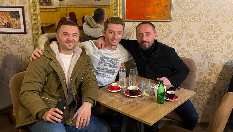 “Treshi Përsheshi”, takohen djemtë e Cimës, Lecit dhe Qumilit