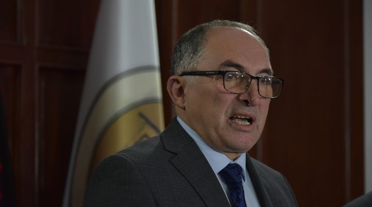 Kryetari Totaj thotë se brenda javës do t’i emëroj drejtorët e rinj