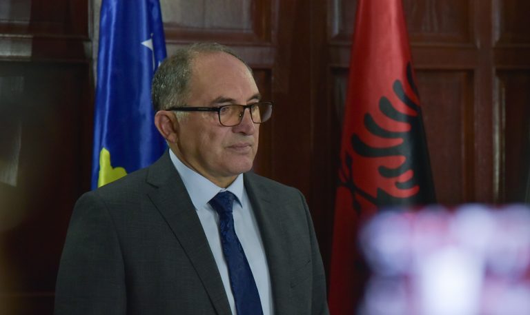 Totaj: NATO nga ajri dhe UÇK-ja në terren shënuan fillimin e fundit të kapitullimit të okupatorit