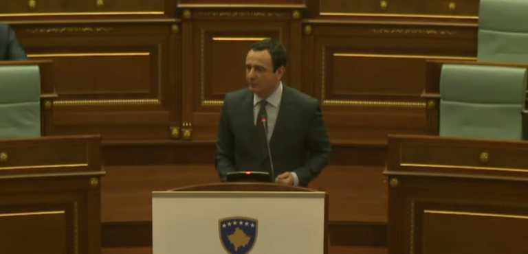Kurti fton deputetët të votojnë një rezolutë që nuk lejon mbajtjen e referendumit serb në Kosovë
