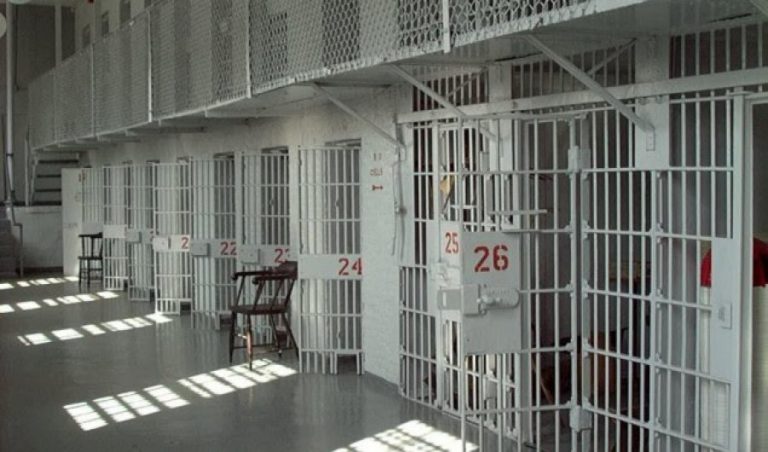 Shërbimi korrektues ndalon vizitat familjare për të burgosurit, shkak rritja e rasteve me COVID-19