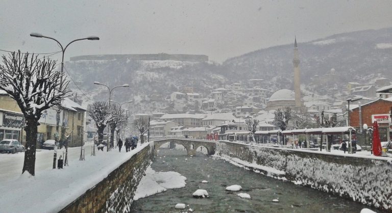 Mot i ftoftë dhe me temperatura të ulëta sot