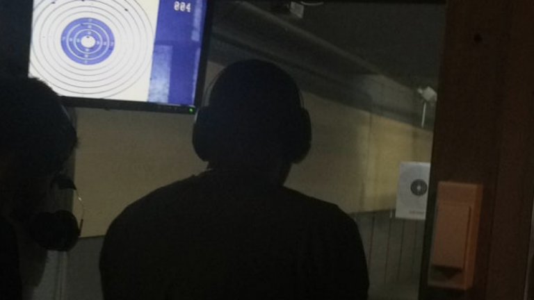 Vdiq një 24-vjeçar pasi u plagos me armë në poligonin e shenjëtarisë në Obiliq