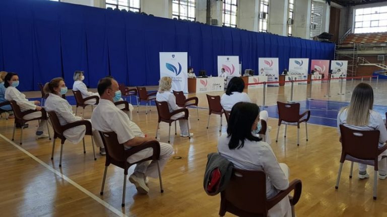 Qendrat e vaksinimit antiCOVID nuk punojnë sot