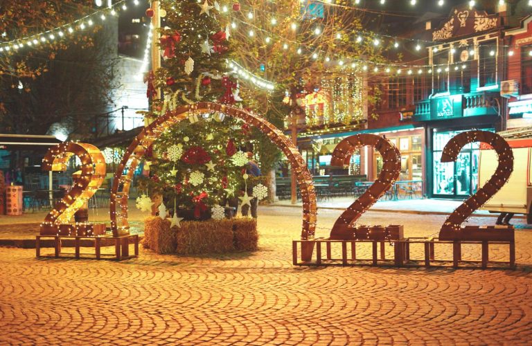 Qeveria Kosovës mbështet ndryshimin që të mos pushohet në ditë pune kur festat bien në fundjavë