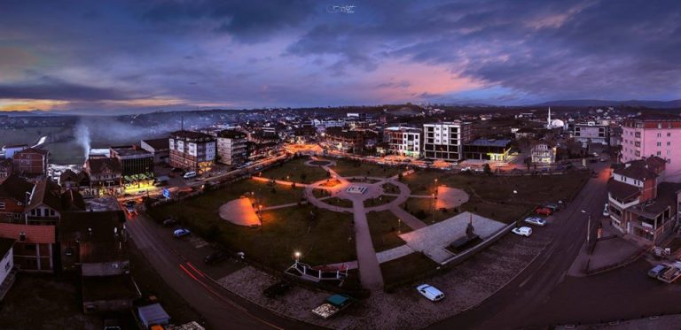 Malisheva e priti Vitin e Ri në terr