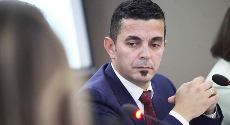 Bordi i RTK-së shkarkon Mentor Shalën