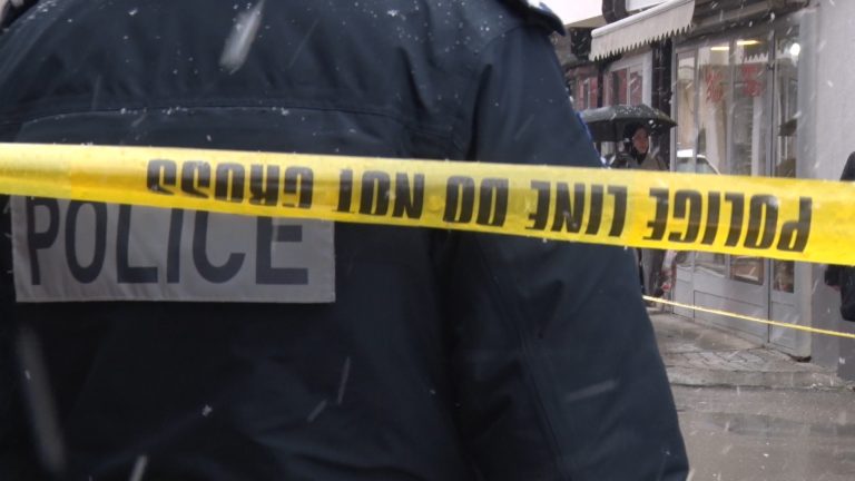 Gjendet e vdekur një foshnje në Prizren, nëna dërgohet për tretman shkaku i gjendjes jo të mirë