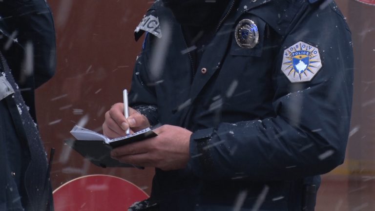 Këto janë gjobat e reje për personat që nuk e respekojnë orën policore e s’mbajnë maskë