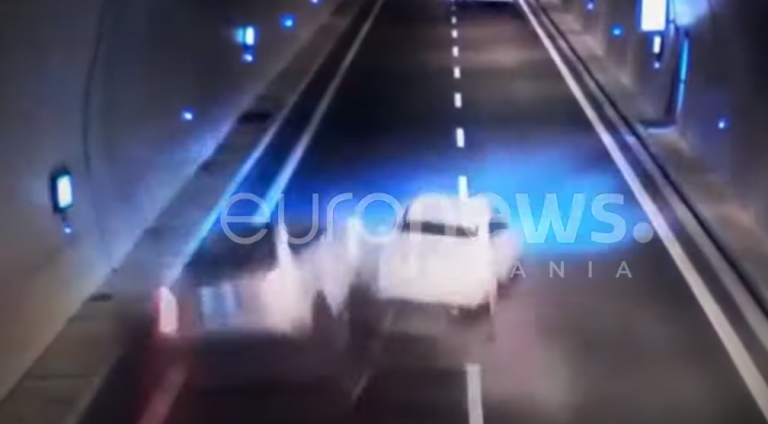 Një e vdekur e katër të lënduar në aksidentin në tunelin e Kalimashit