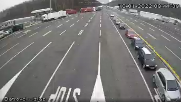 Në pikat kufitare të Kosovës pritje më të shkurtra, ndryshe nga ato në Serbi-Kroaci e Hungari