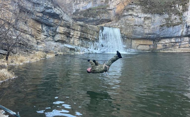 Pjesëtarët e FSK-së trajnohen nga ushtarët Amerikanë