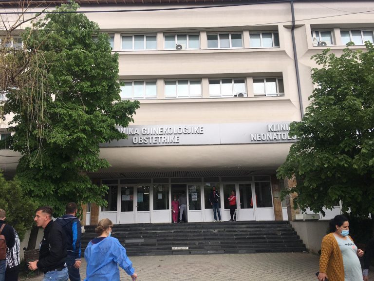 Ismaili: Gjashtë gra shtatzëna me Coronavirus në Gjinekologji