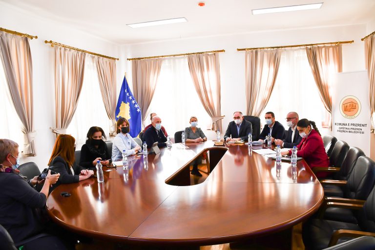 Komuna e Prizrenit dhe UNDP, së bashku për zhvillim ekonomik të qëndrueshëm dhe projekte inovative