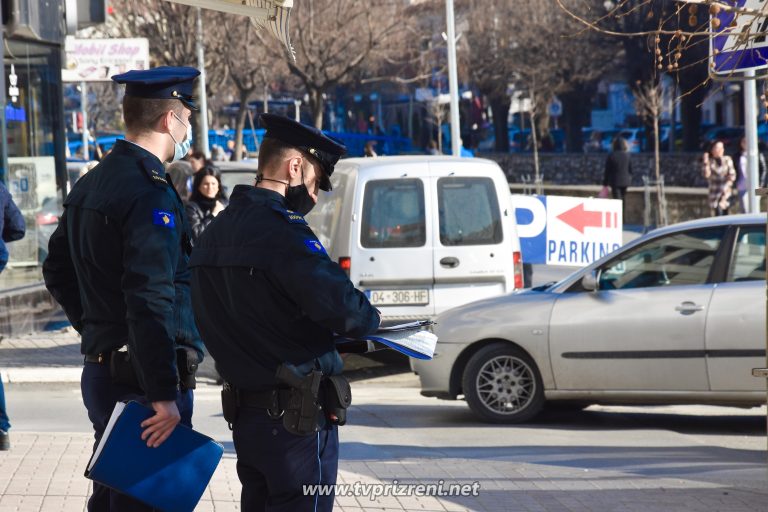 Tash e katër vjet policët kërkojnë shujtat e pagën e 13-të