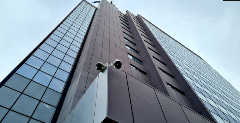 Kamerat nga lista e zezë e SHBA-së mbikëqyrin Qeverinë e Kosovës