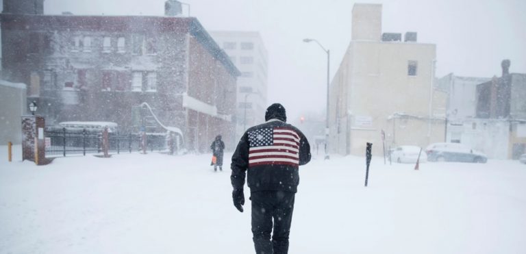 SHBA, anulohen mbi 2000 fluturime për shkak të stuhisë