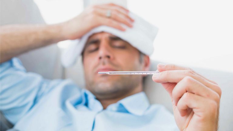 Pesë metoda të vjetra për uljen e temperaturës në mënyrë natyrale