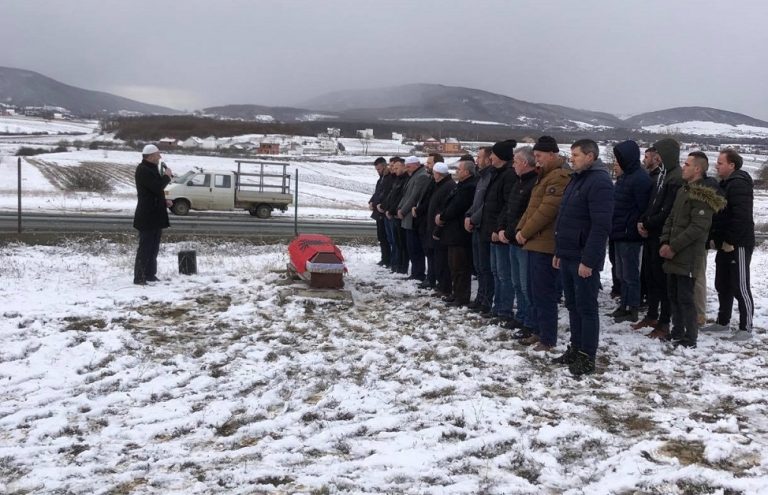 Pas 23 vjetëve, rivarroset 17-vjeçari i vrarë nga forcat serbe në Drenas