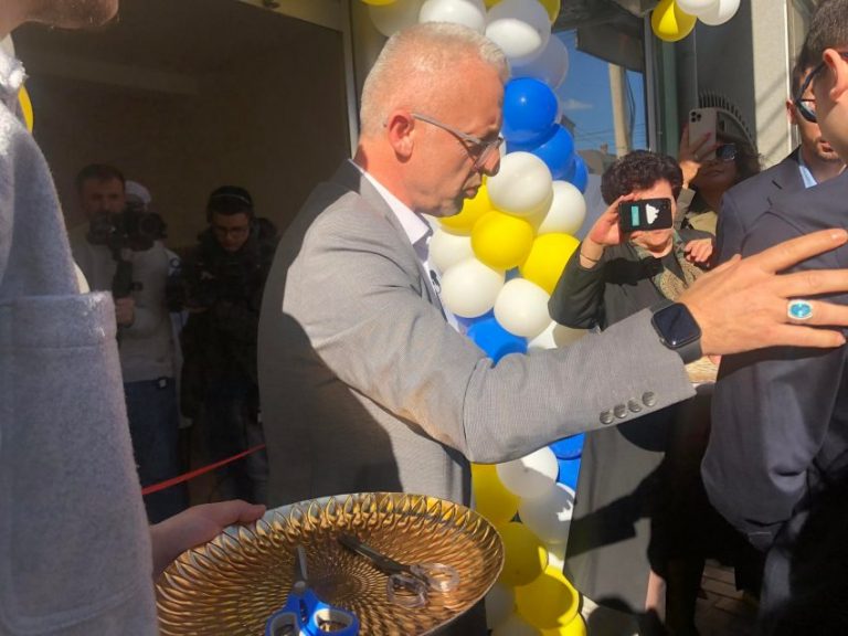 “Jetimat e Ballkanit”, hapin kuzhinën humanitare edhe në Prishtinë