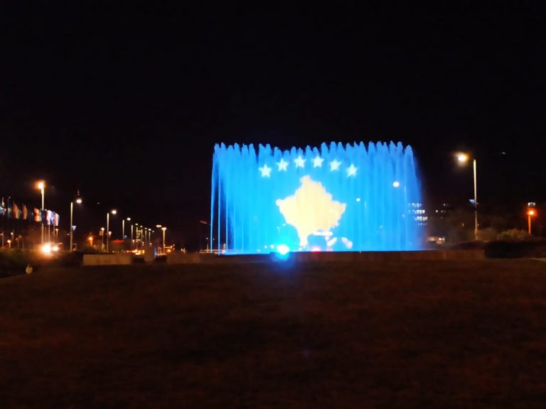 Flamuri kosovar ndriçohet në shatërvanin e Zagrebit