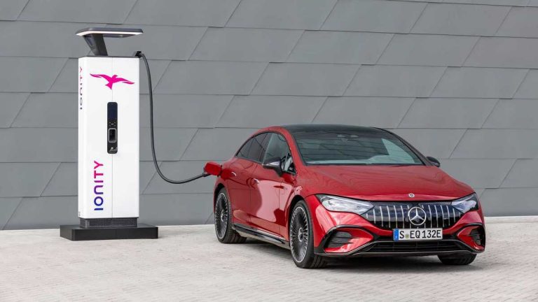 Mercedes-AMG prezanton modelin EQE elektrik, lëvizje me të gjitha rrotat dhe shumë kuaj fuqi
