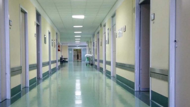 Ndërron jetë një person në spitalin e Prizrenit, familjarët fajësojnë mjekët