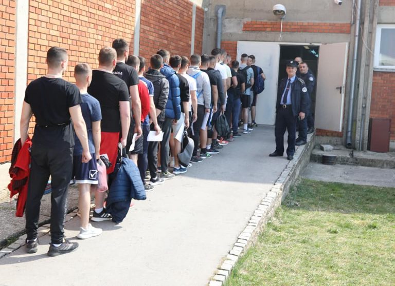 Vazhdon testimi i shkathtësive fizike i kandidatëve për zyrtarë policorë