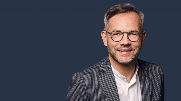 Ish-ministri gjerman Roth: BE-ja t’i mbajë premtimet, t’i liberalizojë vizat për kosovarët