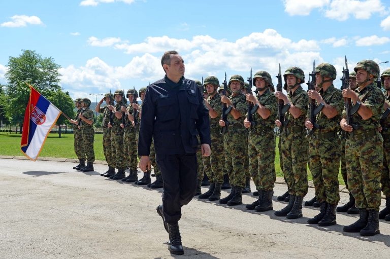 Ministri serb kërcënon: Hapi i parë drejt përfshirjes së Serbisë në luftë në Kosovë