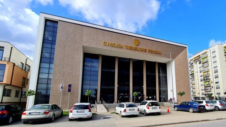 Nga një muaj paraburgim për doganierin dhe kryetarin e bordit të “Ski Center Brezovica”